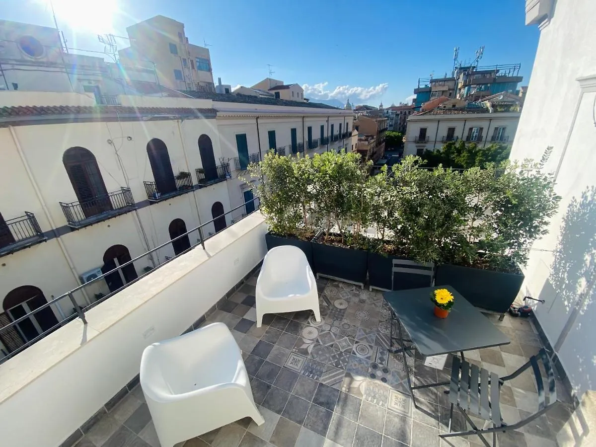 Attico Belvedere Palermo 0*,